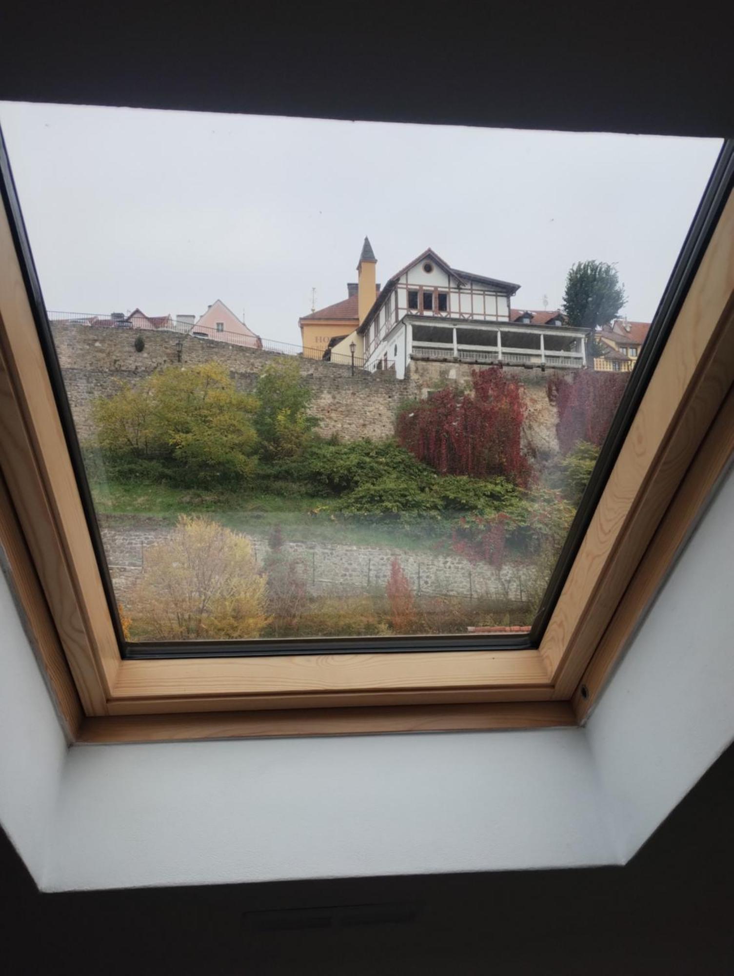 Ubytovani Pod Jezem Loket Kültér fotó